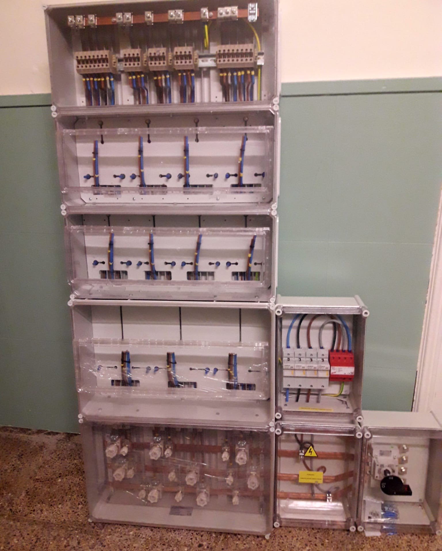 Instalación y revisión de cuadro eléctrico